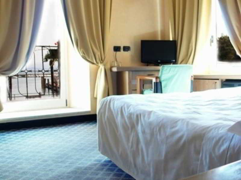 Hotel Tripoli, Lake Garda