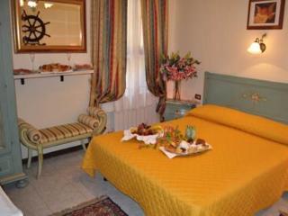 Sports and Entertainment
 di Hotel Henry