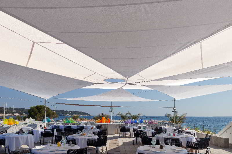 Restaurant
 di Cap d' Antibes Beach Hotel