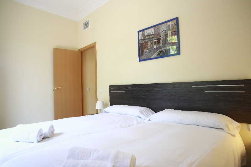 Room
 di Suites Barcelona Ara 367