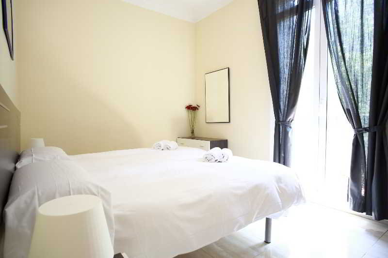 Room
 di Suites Barcelona Ara 367