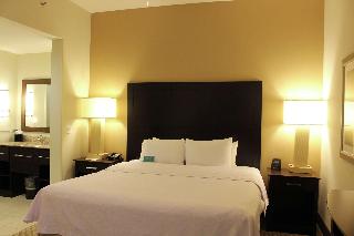 1 King Bed Studio Suite Nonsmoking