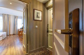 Room Room