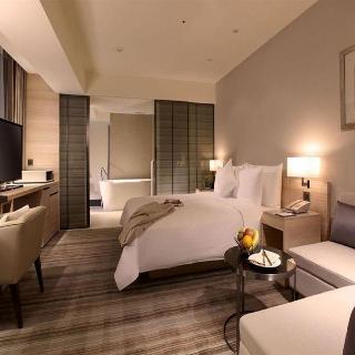 Room:SGL.SU
