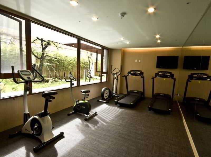 Sports and Entertainment
 di Alishan House - The Modern House