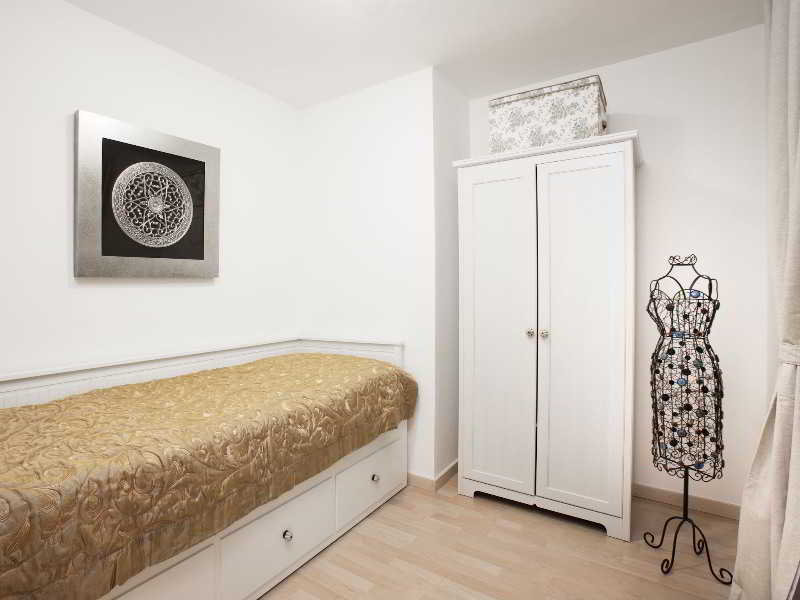 Room
 di BCN Planeta