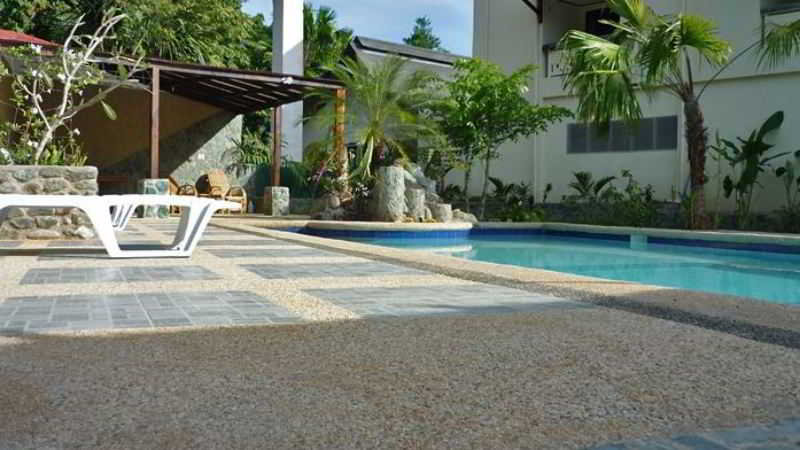 Pool
 di Tiptop Hotel And Resort