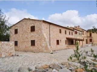 General view
 di Hotel Rural Es Riquers