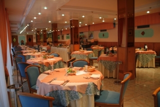 Restaurant
 di Leucosya