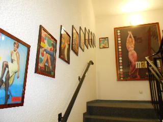 Arche Hotel, Tours