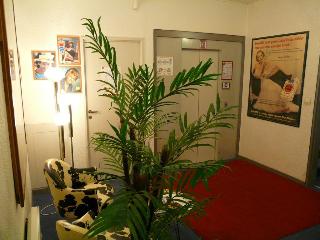 Arche Hotel, Tours