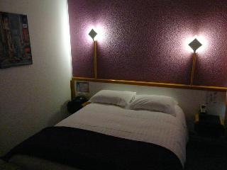 Arche Hotel, Tours