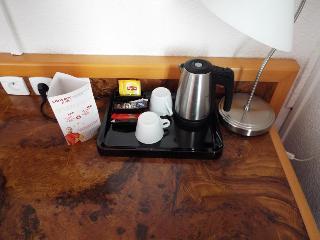 Arche Hotel, Tours