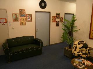Arche Hotel, Tours
