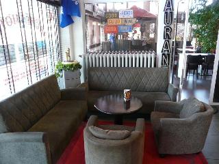 Arche Hotel, Tours