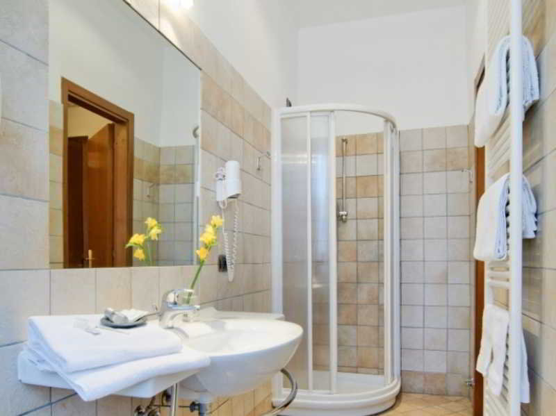 Antico Albergo Madonna, Milan