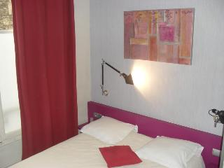 Latino Hotel, Reims