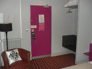 Latino Hotel, Reims