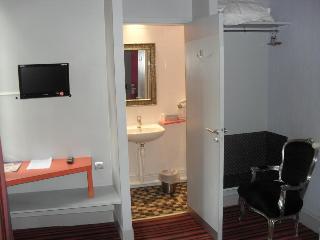 Latino Hotel, Reims
