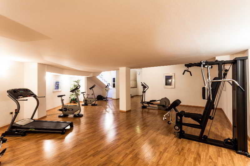 Sports and Entertainment
 di Hotel Continental