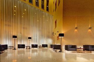Roset Hotel & Residence