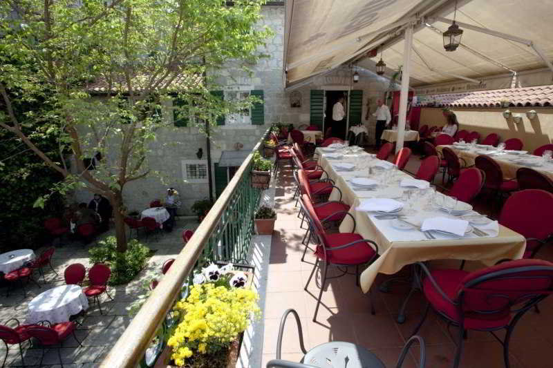 Restaurant
 di Veli Varos Apartments