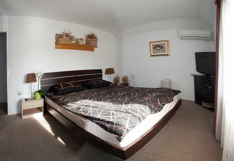 Room
 di Veli Varos Apartments