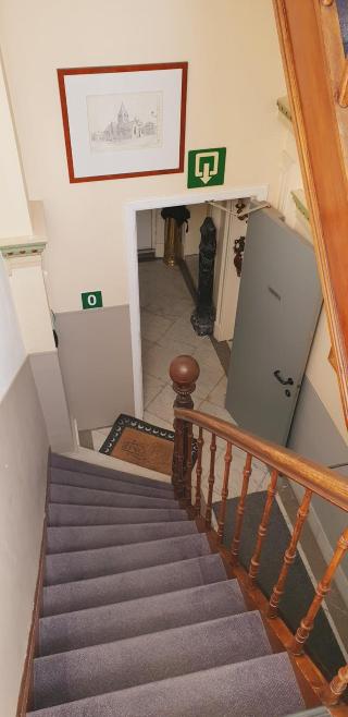 Asiris Hotel