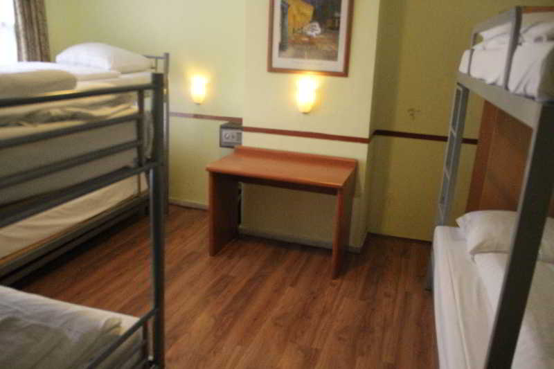 Dam & Orange Tulip Hotel, Amsterdam and vicinity