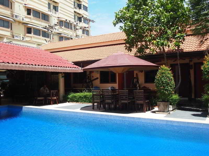 Pool
 di Ma Maison Hotel Pattaya