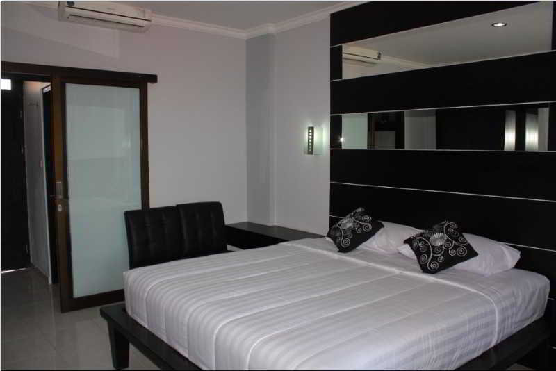 Room thumbnail 17