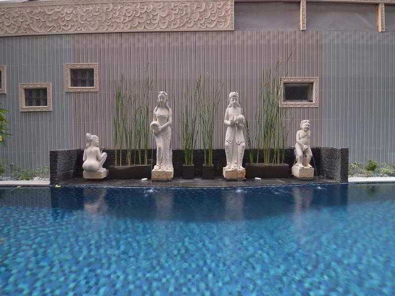 Pool thumbnail 4