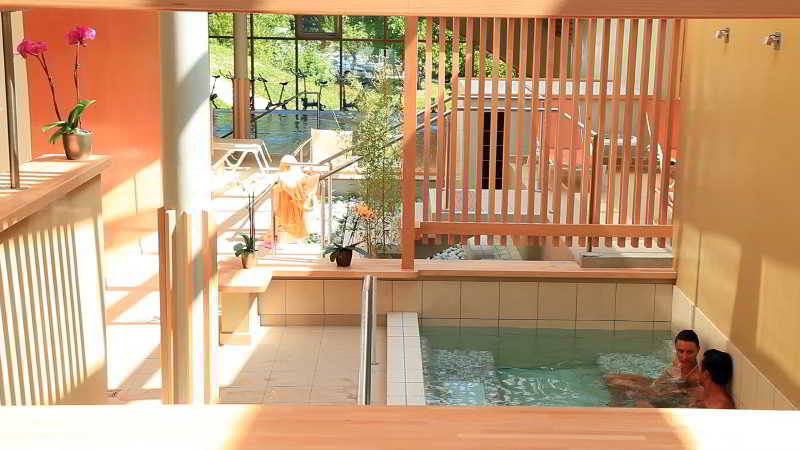 Sports and Entertainment
 di Rive Droite Hotel