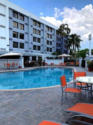 Pool
 di Holiday Inn Express & Suites Miami-Hialeah