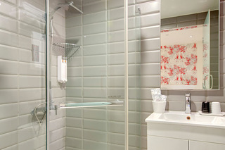 Room:TWN.ST-1