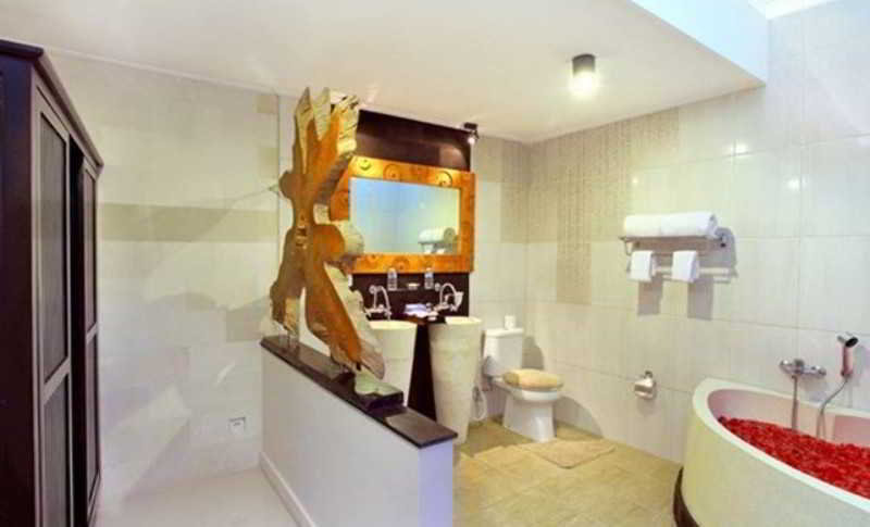 Room thumbnail 5