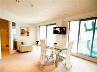 Room
 di Distinction Wellington Century City Hotel