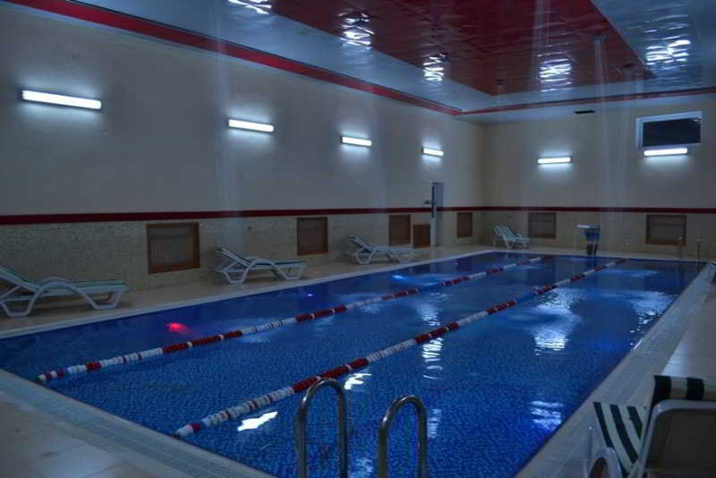 Pool
 di Issam Hotel