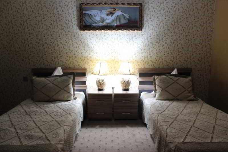 Room
 di Issam Hotel