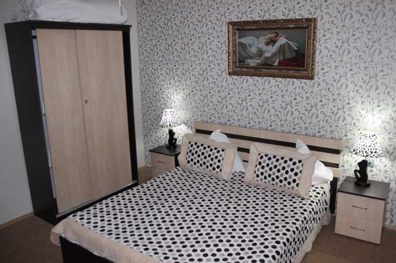 Room
 di Issam Hotel