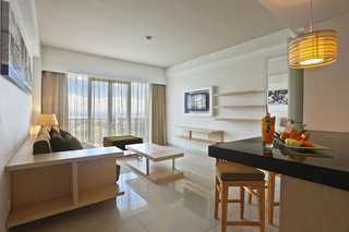 Room thumbnail 3