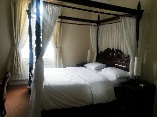 Room
 di The Bank House