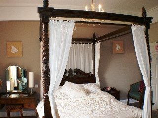 Room
 di The Bank House