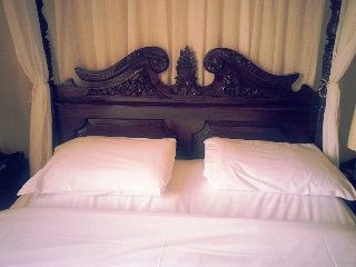 Room
 di The Bank House