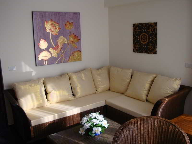 Room thumbnail 40