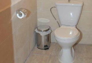 Room
 di The Rock Camp