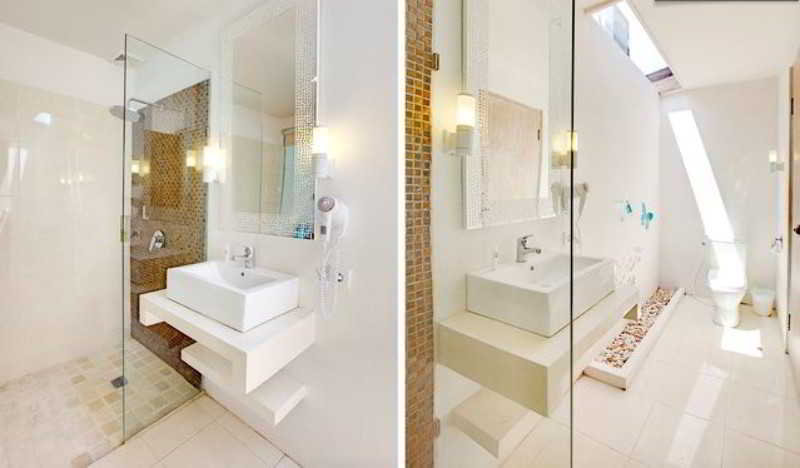 Room thumbnail 6