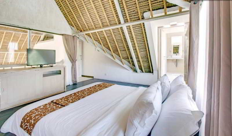 Room thumbnail 9