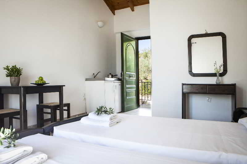 Room
 di Lovides Village