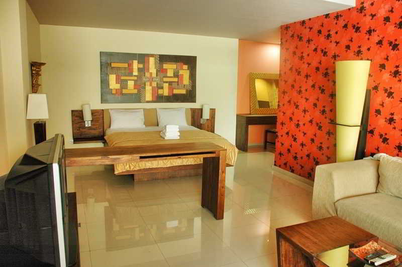 Room thumbnail 5